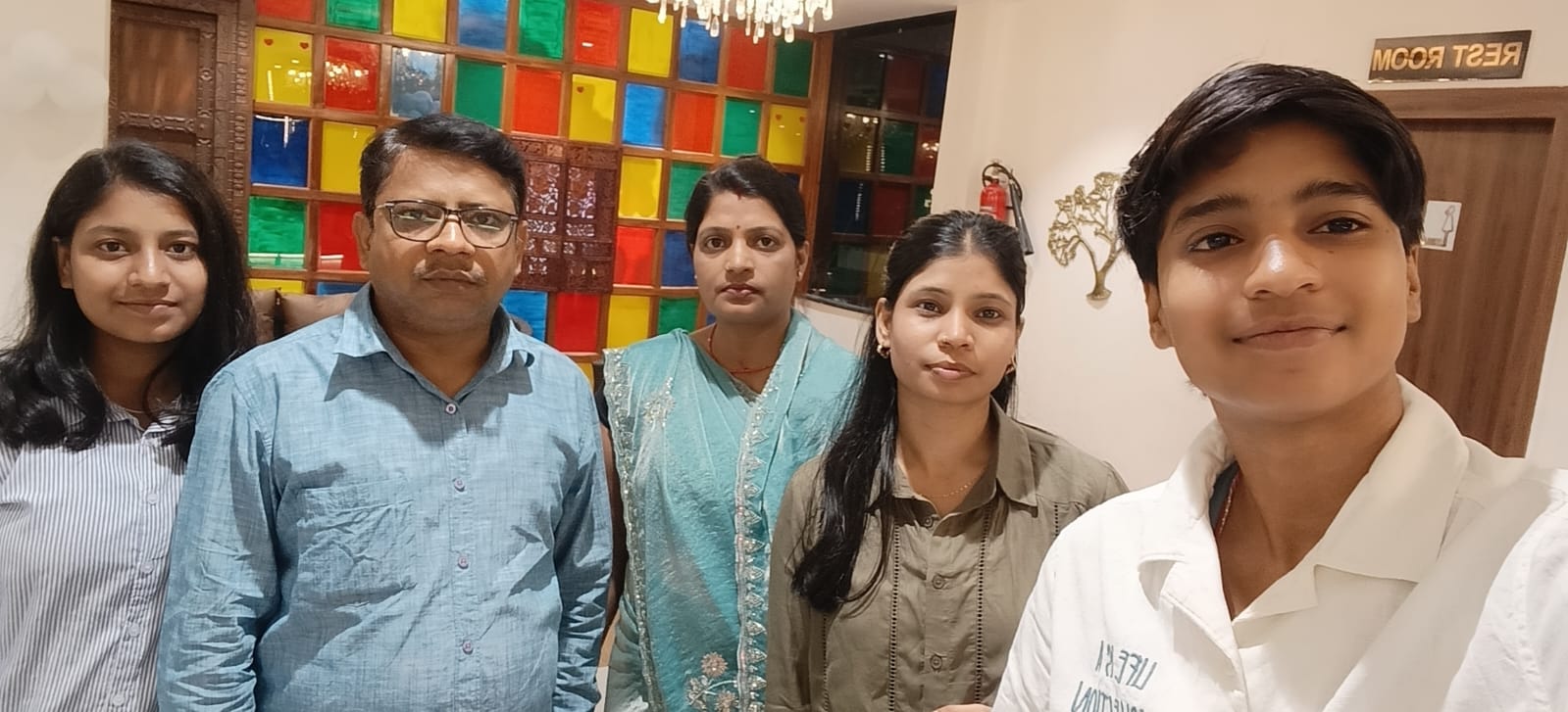 परिवार के साथ नूतन सिंह।