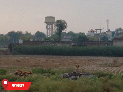 अलवर में भी दो दिन से बारिश का दौर कमजोर हो गया है। शनिवार को भी जिले के अधिकतर हिस्सों में बारिश नहीं हुई।