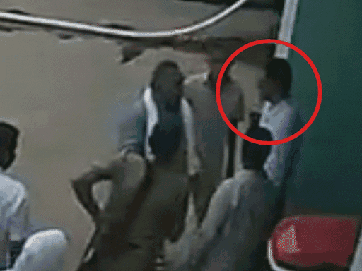 23 जून को आईएएस अफसर ने भाजपा ब्लॉक-प्रमुख को धक्का मार दिया था।