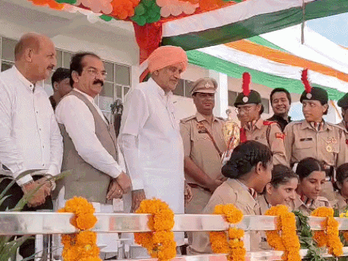 खरगे अपमान पर कहा-कांग्रेस को अपना 60 साल का शासन देखना चाहिए, सरकार किसानों के साथ|सिरसा,Sirsa - Dainik Bhaskar