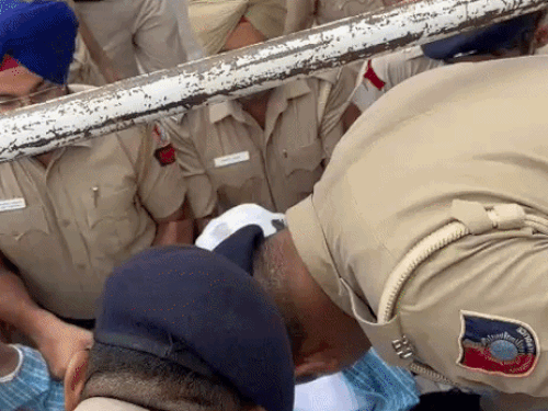 अमृतसर के शिअद अध्यक्ष सिमरनजीत मान को चंडीगढ़ पुलिस ने हिरासत में ले लिया है।