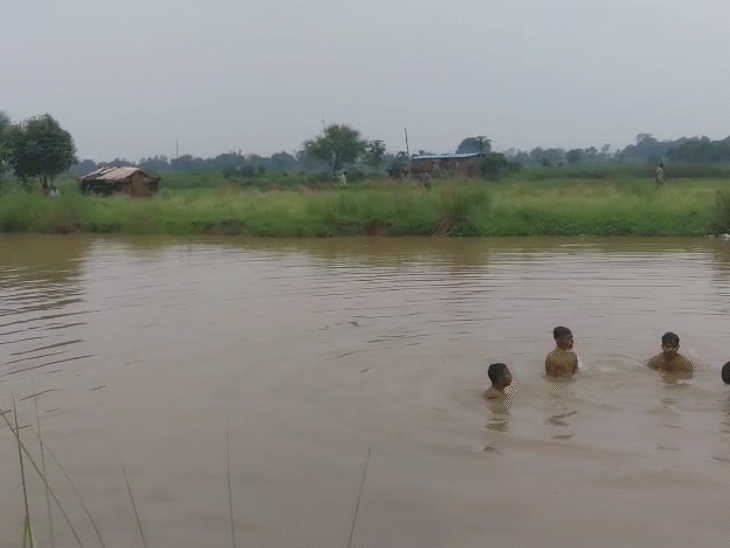 इलाज के दौरान दोनों ने तोड़ा दम।