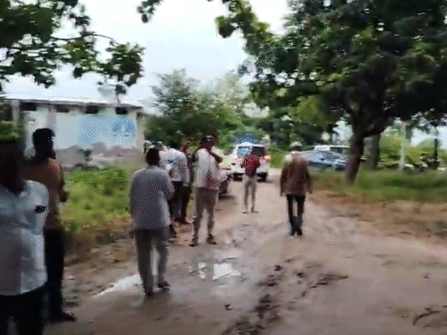 IPS की मां घर में अकेली रहती थीं। उनके पति रामकुमार मिश्रा प्रिंसिपल रहे थे।