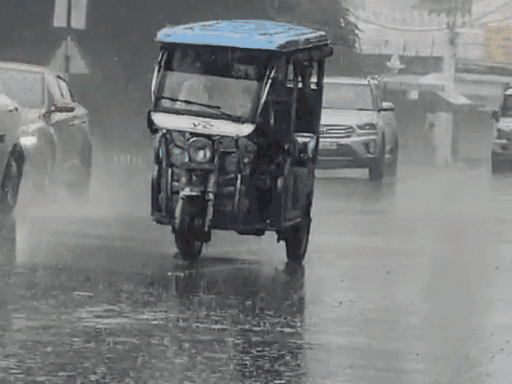 भोपाल समेत 12 जिलों में औसत से ज्यादा बारिश दर्ज की गई।