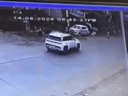 ड्राइवर ने तीन बार मारी टक्कर: पहले दिन धमकी के बाद वारदात, दुकान को लेकर विवाद|सोनीपत,Sonipat - Dainik Bhaskar