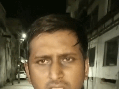 पीड़ित अर्चित, जिसकी कार को लूट के इरादे से तोड़ा गया।
