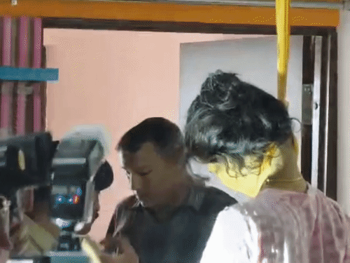 नवविवाहिता ने घर के कमरे में फांसी लगाकर आत्महत्या कर ली।
