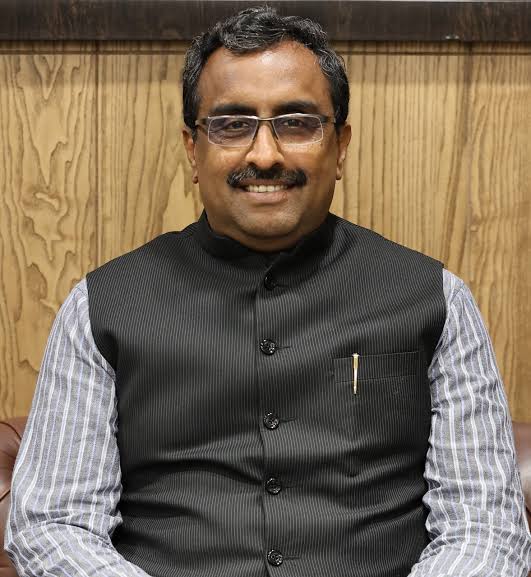 राम माधव 2014-2020 तक बीजेपी के जनरल सेक्रेटरी थे।