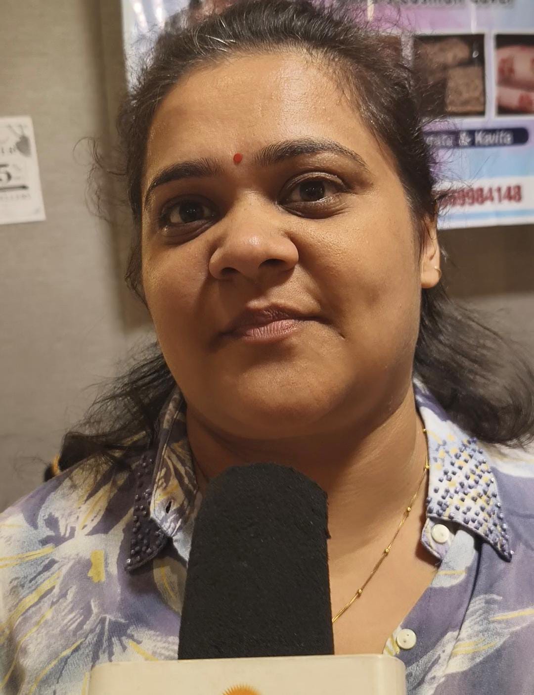 निधि सोनी ने बताया कि कश्मीरी वॉच राखियों का बहुत अच्छा रिस्पॉन्स मिल रहा है।