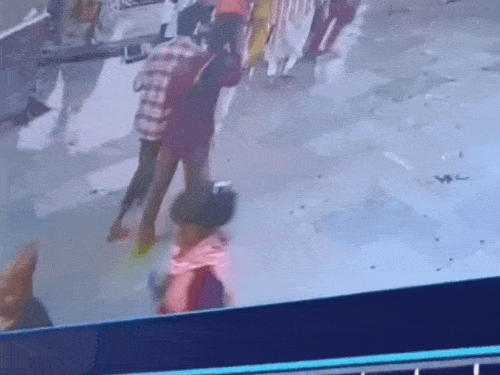 सीसीटीवी फुटेज में महिला आरोपी पिंकी 20 महीने के मासूम को ले जाती हुई नजर आई।