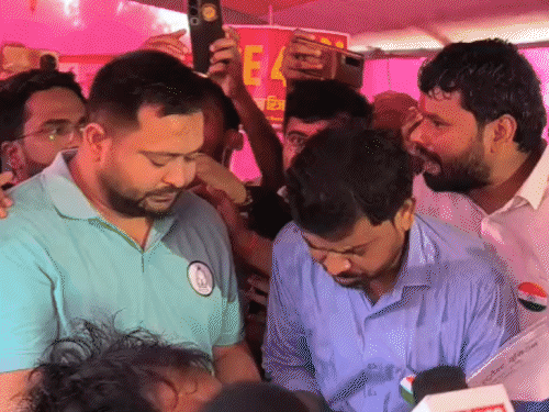 1 सितंबर से आवेदन; अभ्यर्थी बोले- प्रदर्शन जारी रहेगा; छात्रों से मिलने पहुंचे तेजस्वी|पटना,Patna - Dainik Bhaskar