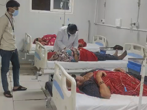 जयपुर के SMS अस्पताल में भर्ती रेफर मरीज।