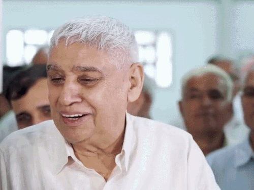 चीफ जस्टिस के गांव पेटवाड़ के लोग धनाना आश्रम पहुंचे; पानी निकासी को मदद मांगी|हिसार,Hisar - Dainik Bhaskar