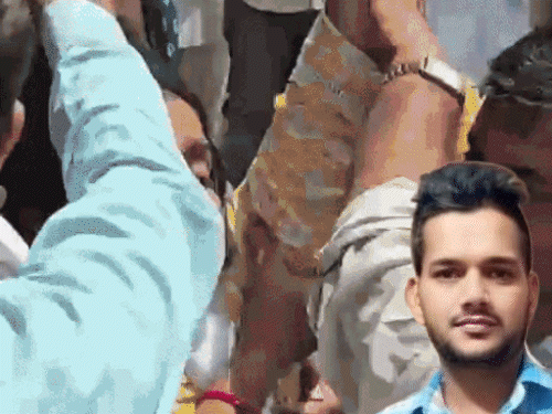 'भाई-भाई' चिल्लाती रही बहन, 11 वर्षीय बेटे ने मुखाग्नि दी; 15वें दिन अंतिम संस्कार|हिसार,Hisar - Dainik Bhaskar