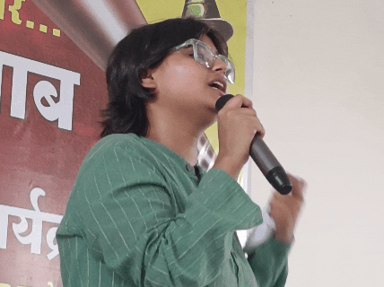SFI के जश्न-ए-इंकलाब कार्यक्रम को बतौर विशेष वक्ता दिल्ली की स्टूडेंट नेता सखी व शरण्या ने संबोधित किया‌।