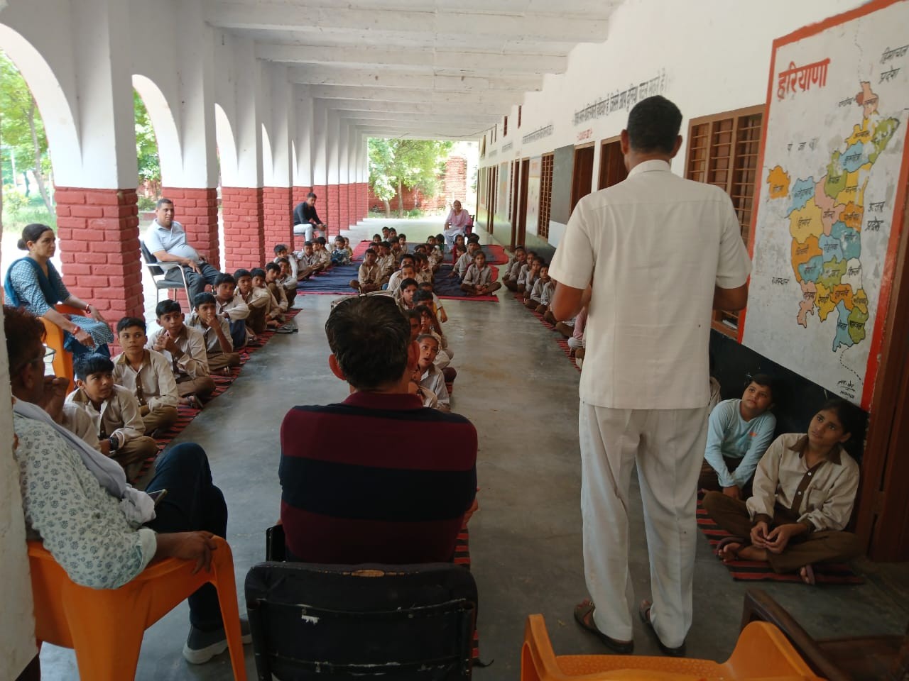 एक को पहली और सात को दूसरी खुराक, 1 युवक खुद अस्पताल पहुंचकर हुआ भर्ती|उकलाना,Uklanamandi - Dainik Bhaskar