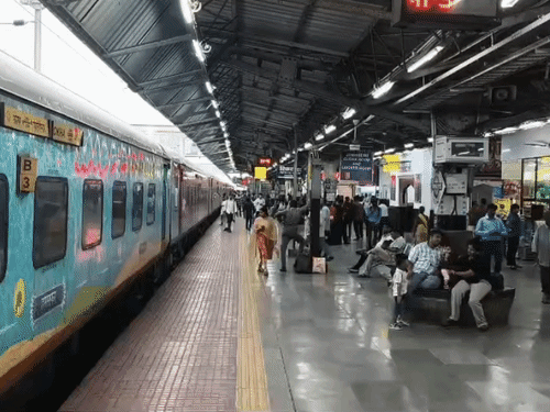 CAG की रिपोर्ट में बिलासपुर जोन का प्रदर्शन देश के 16 रेलवे जोन में सबसे खराब रहा है।