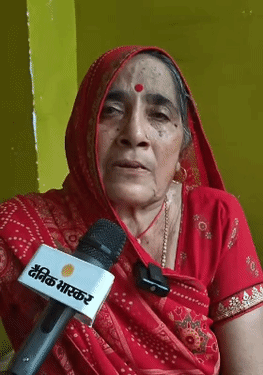 मंजुल की मां सरला देवी घटना को याद करके भावुक हो गईं। उन्होंने कहा रुपये का लालच देकर समझौते का दबाव बनाया गया।