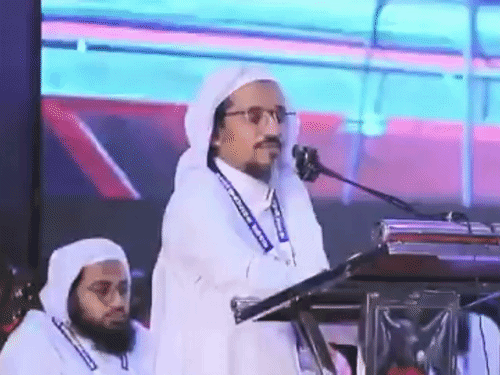 बांग्लादेश के चटगांव में अल-कायदा से जुड़ा नेता हारुन इझार ने हिंदुओं पर बयान दिया। - Dainik Bhaskar