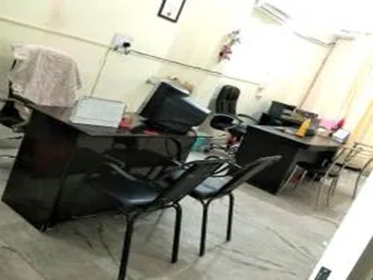 CBI कार्रवाई के बाद DGFT कार्यालय में पसरा सन्नाटा।