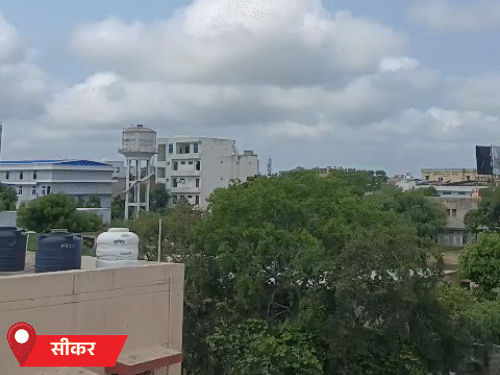 सीकर में दिनभर हवा चलती रही। इससे उमस से राहत मिली।