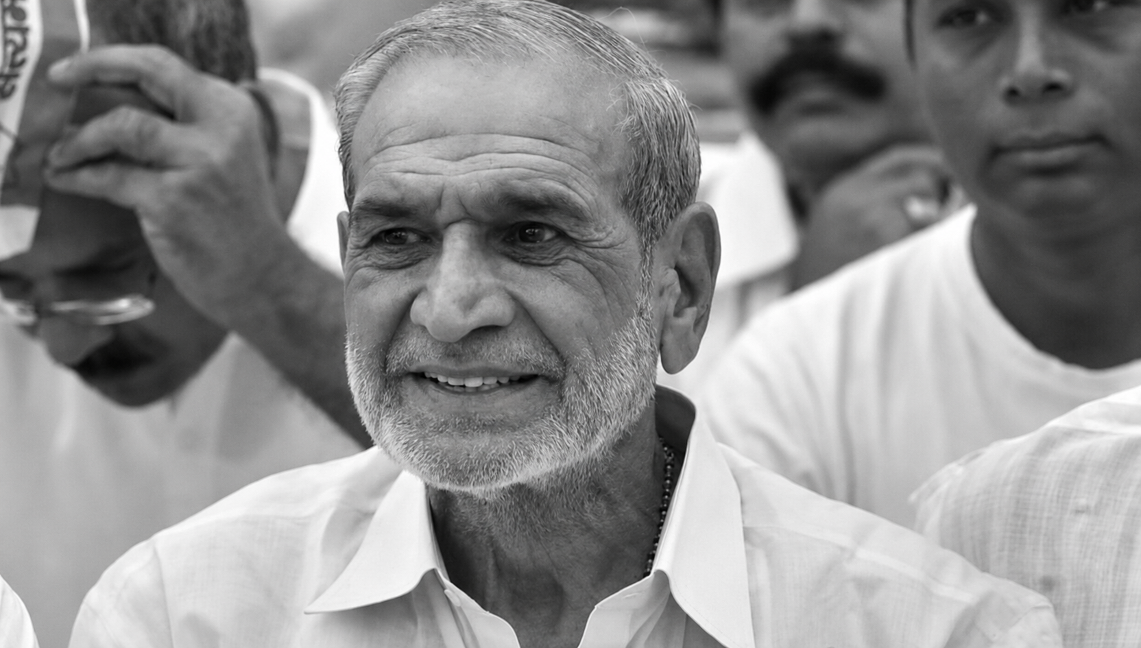 1984 के सिख विरोधी दंगों के मामलों में शामिल होने के बाद कांग्रेस छोड़ दी थी।