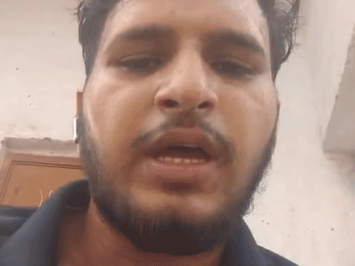 सुसाइड से पहले युवक ने बनाया वीडियो नोट। परिवार को मौत का जिम्मेदार बताया।
