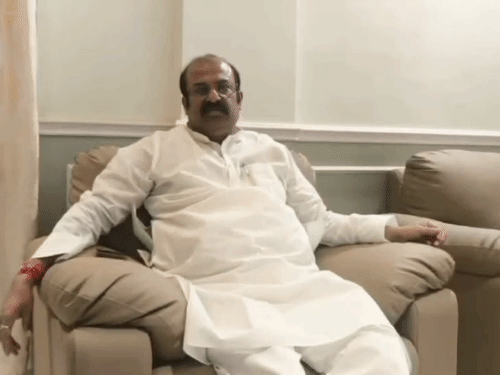मंत्री मदन सहनी ने उठाए सवाल।
