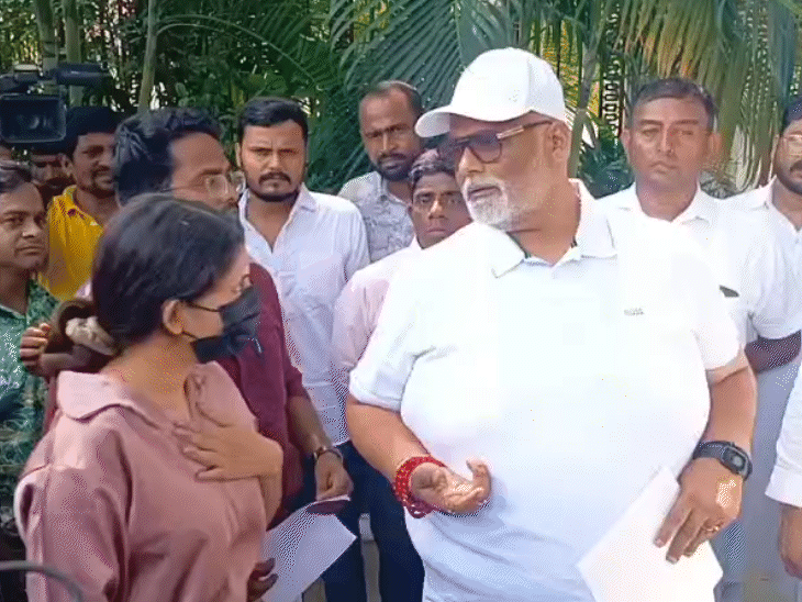 छात्रों की मांगों को लेकर पूर्णिया सांसद पप्पू यादव राज्यपाल से मिलने गए।