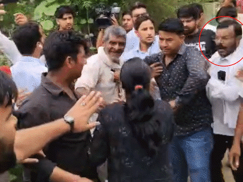मारपीट का एक आरोपी बोला- मैं किसी पार्टी का नहीं, ग्रामीण का दावा-पूरा गांव भाजपा का|राजस्थान,Rajasthan - Dainik Bhaskar