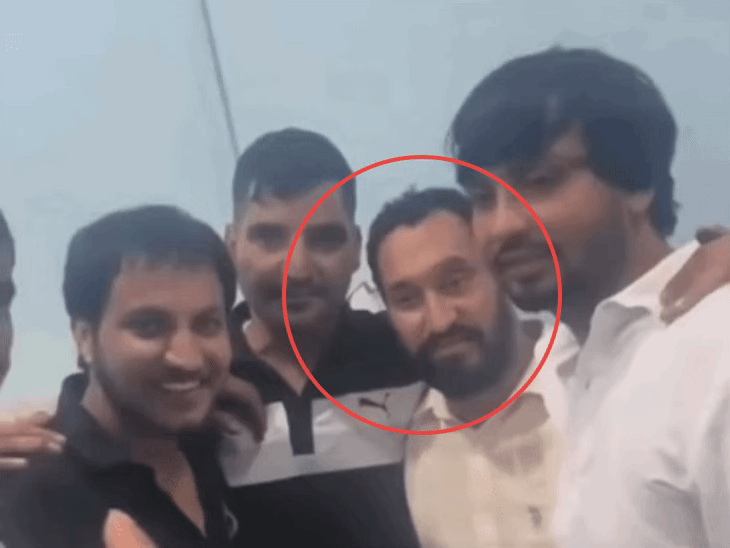 गैंगस्टर विनोद उर्फ पानू (लाल घेरे में) की हत्या से पहले इंस्टाग्राम पर यह वीडियो डाला गया था, जिसमें सभी फोटो खींचवाते नजर आ रहे हैं। बताया जा रहा है कि जानलेवा हमले में कोर्ट का फैसला आने से पहले सभी खुश थे।