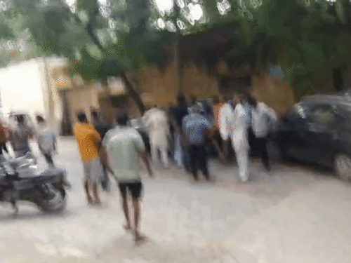 Relatives of the deceased and injured reached the hospital after the incident