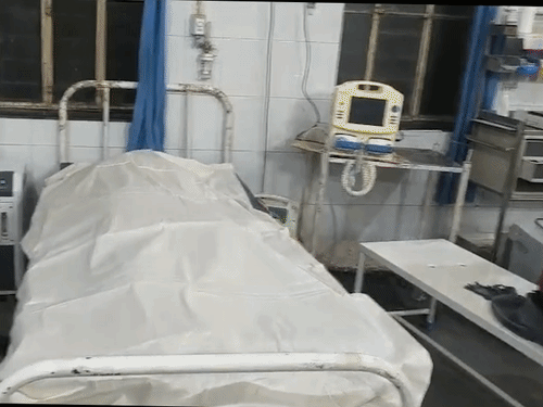 पुलिस ने हादसे के बाद 108 एंबुलेंस की मदद से चारों शव उप जिला अस्पताल की मॉर्च्युरी में रखवाए।
