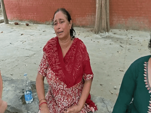 बच्चों की मौत के बाद परिवार का रो-रोकर बुरा हाल है।