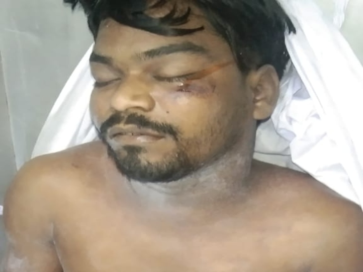 मां को बचाने के चक्कर में बेटे की जान चली गई।