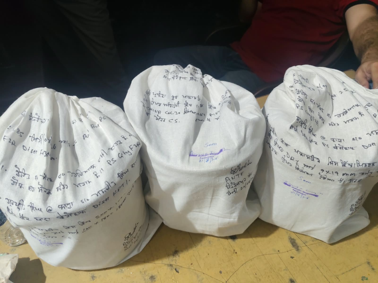 बरामद 6 किलो 465 ग्राम हेरोइन की फोटो।