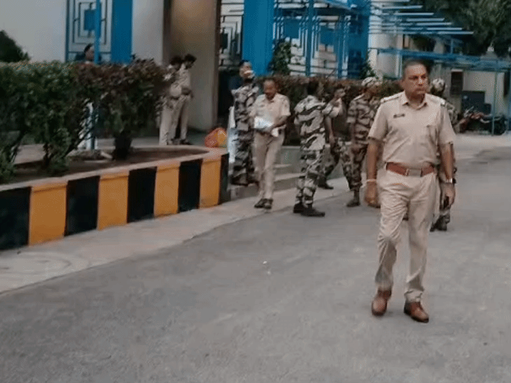 अधिकारियों ने बताया कि घटना को लेकर प्रमिर के साथी जवानों से भी बात की जा रही है। जिससे कि सही कारणों का पता लगाया जा सके।