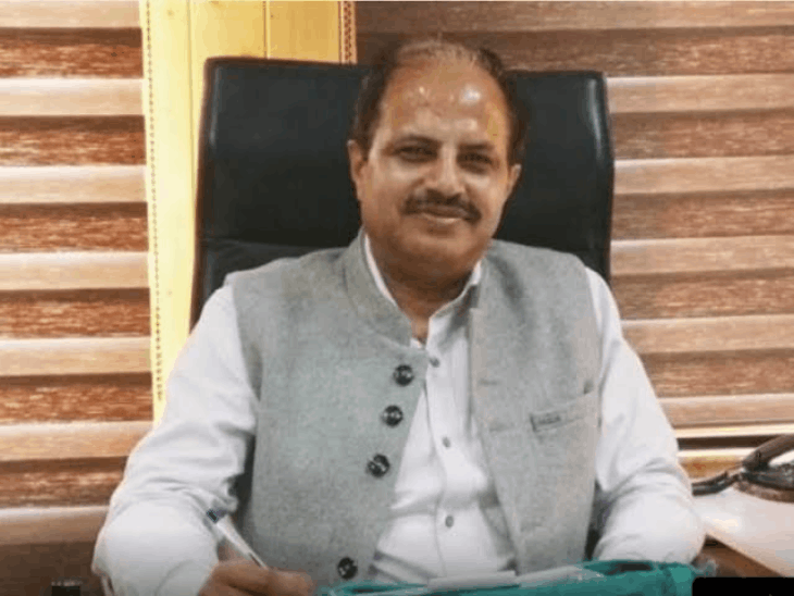 हरबंस सिंह ब्रासकोन और आशीश कोहली।