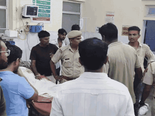 रणथंभौर टाइगर रिजर्व की फलोदी रेंज क्षेत्र के दुमोदा गांव में लेपर्ड ने दिलखुश बैरवा को घसीटते हुए जंगल में ले गया था।