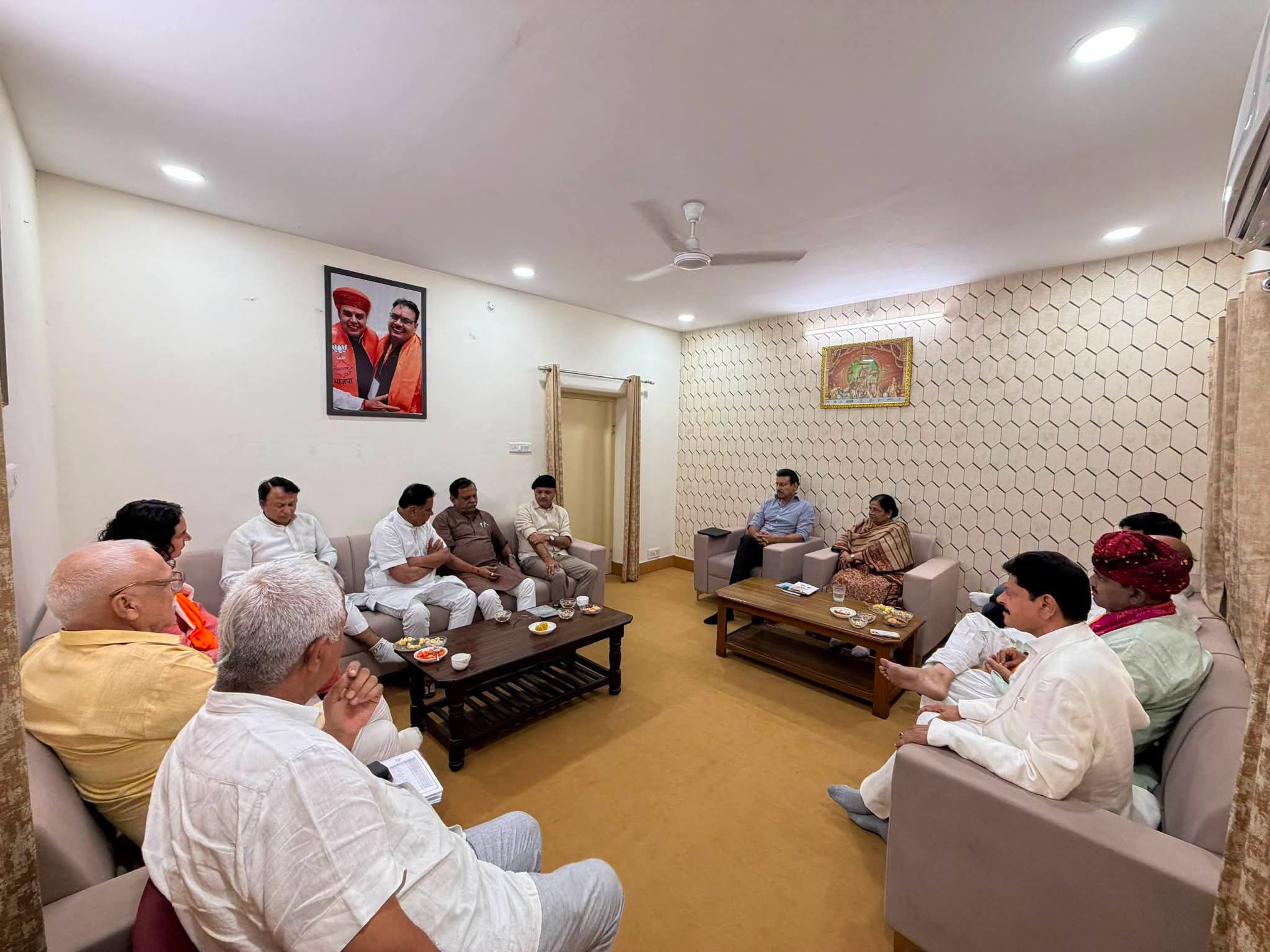 जयपुर नगर निगम में पार्षद पद के उम्मीदवारों को लेकर जयपुर शहर के सीनियर नेता लगातार बैठक कर रणनीति तैयार करने में जुटे हैं।