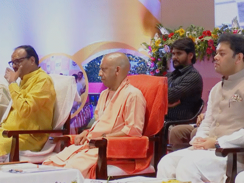 सम्मान समारोह में सीएम योगी, डिप्टी सीएम ब्रजेश पाठक और मंत्री संदीप सिंह शामिल हुए।