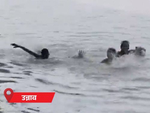 प्रयागराज में सड़कों पर अंतिम संस्कार, यूपी में नदियां उफनाईं; बांध ओवरफ्लो|उत्तरप्रदेश,Uttar Pradesh - Dainik Bhaskar