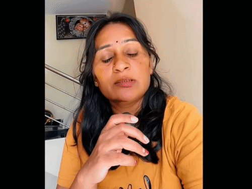 संगीता के यूट्यूब पर 29,000 से अधिक फॉलोअर्स थे। उन्होंने अपने बेटे के साथ छोटे व्लॉग भी पोस्ट किए थे।