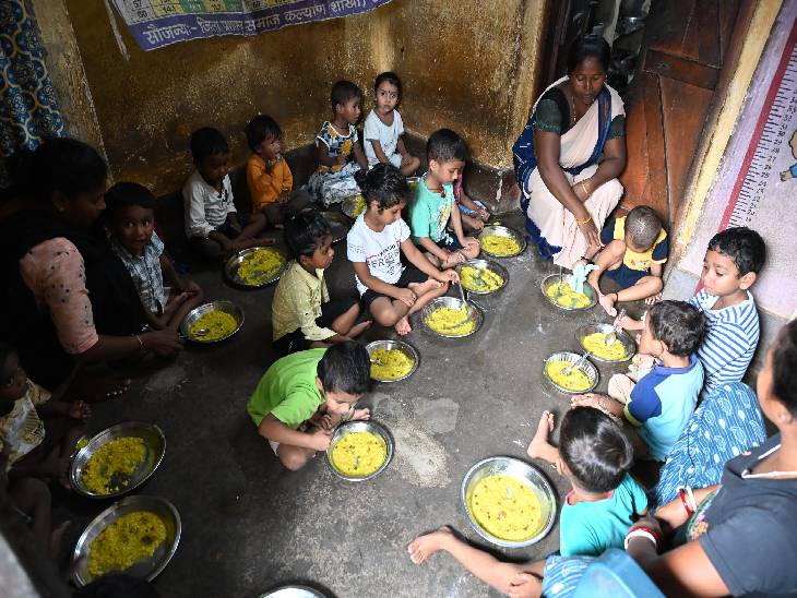 आंगनबाड़ी केंद्रों में सावन के नाम पर अंडा किया बंद, ​सिर्फ खिचड़ी-हलवा खा रहे बच्चे|रांची,Ranchi - Dainik Bhaskar