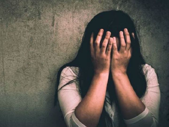 नाबालिग बेटी ने पिता पर लगाया रेप का आरोप।