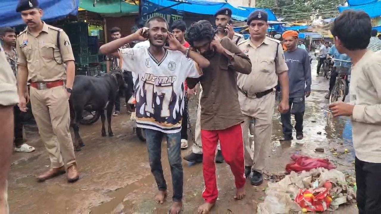 पुलिस ने आरोपियों को कोर्ट में किया पेश।