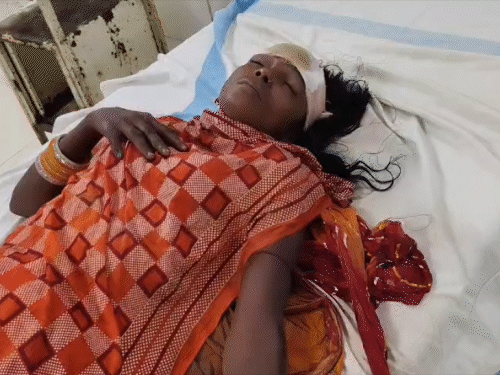 काही जखमींना JNKT मेडिकल कॉलेज रुग्णालयात दाखल करण्यात आले.