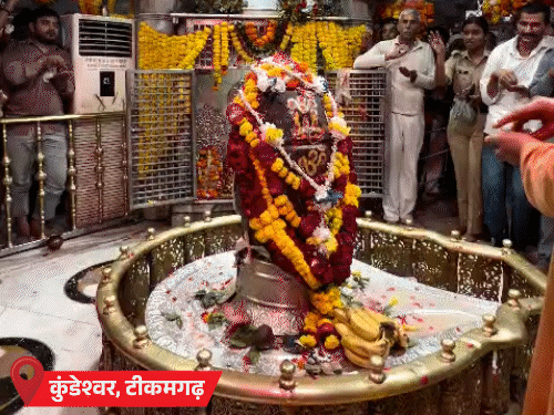 सावन के आखिरी सोमवार पर मध्य प्रदेश के शिवालयों में विशेष पूजा-अर्चना की जा रही है। - Dainik Bhaskar