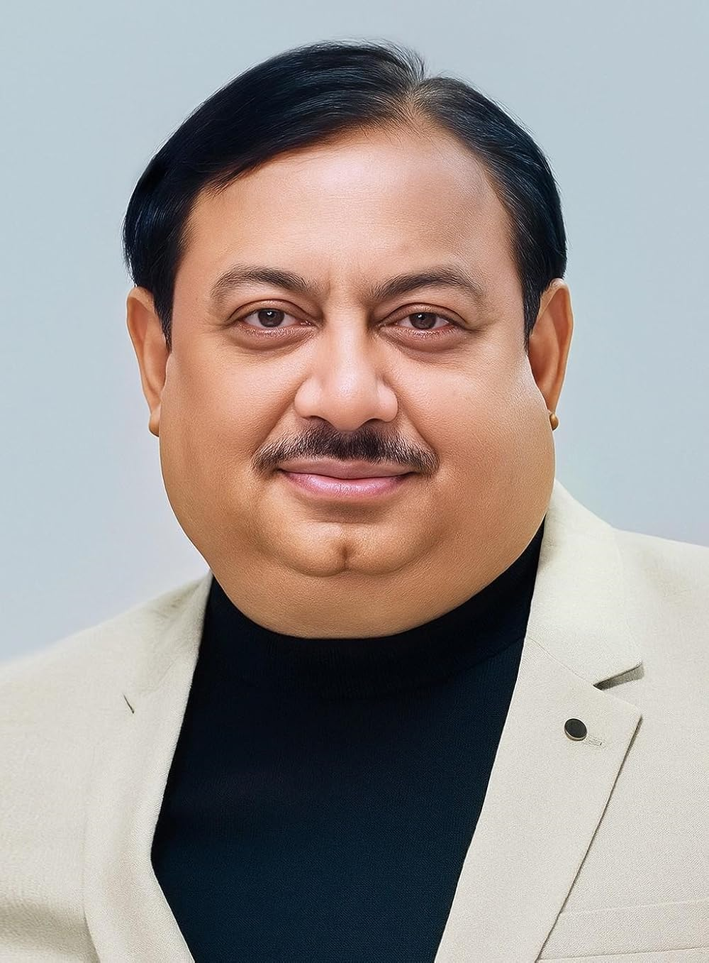अभय सिन्हा इंडियन मोशन पिक्चर प्रोड्यूसर्स एसोसिएशन के प्रेसिडेंट हैं।