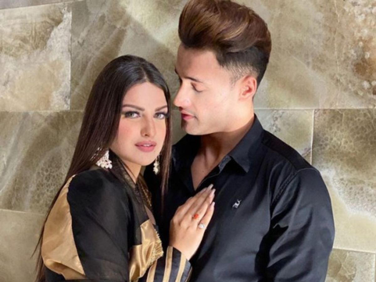 Asim Riaz and his ex-girlfriend Himanshi Khurana.